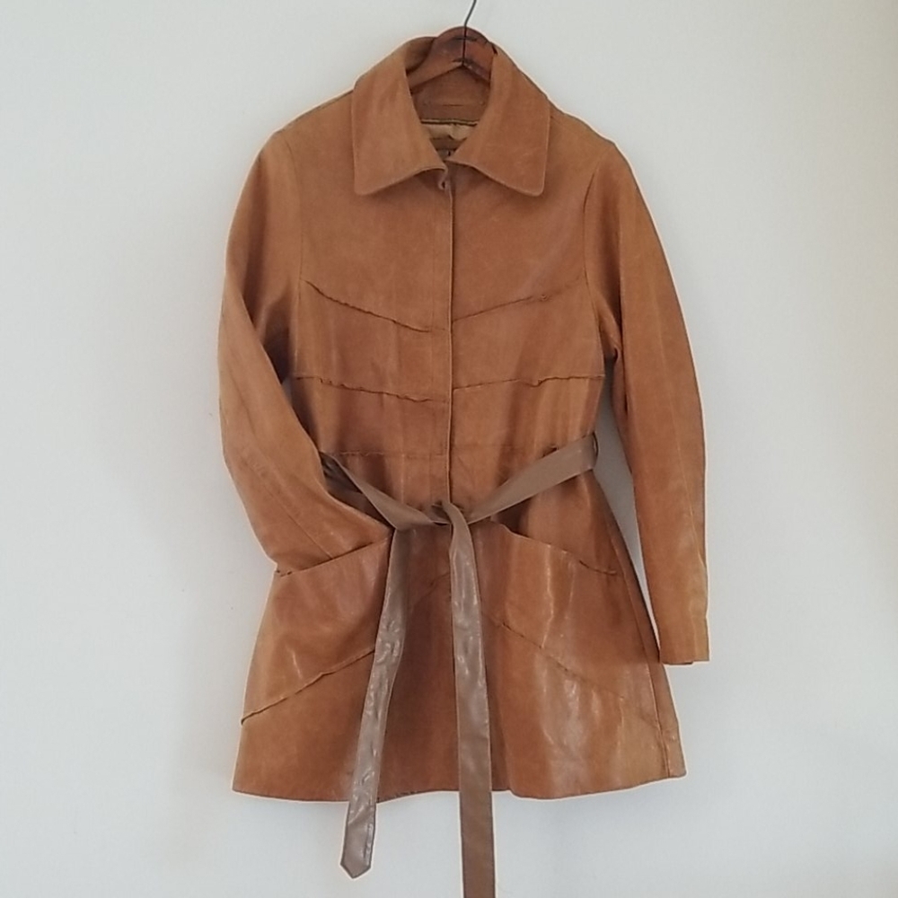 Lucien Piccard Womens Leather of Distinction Tan Coat, Size M/L - Picture 7 of 15